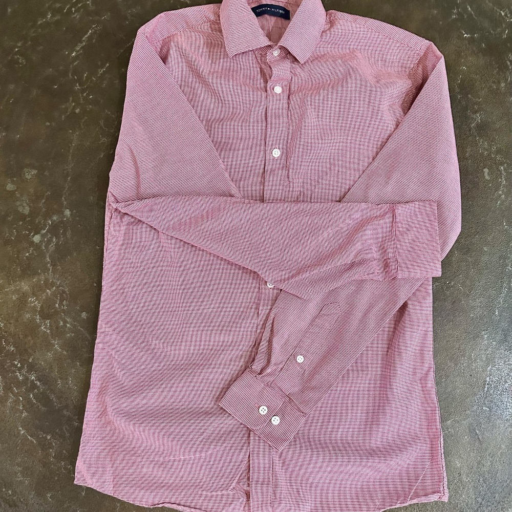 Tommy Hilfiger button down Slim Fit dress shirt - 14-14 ½, 32/33